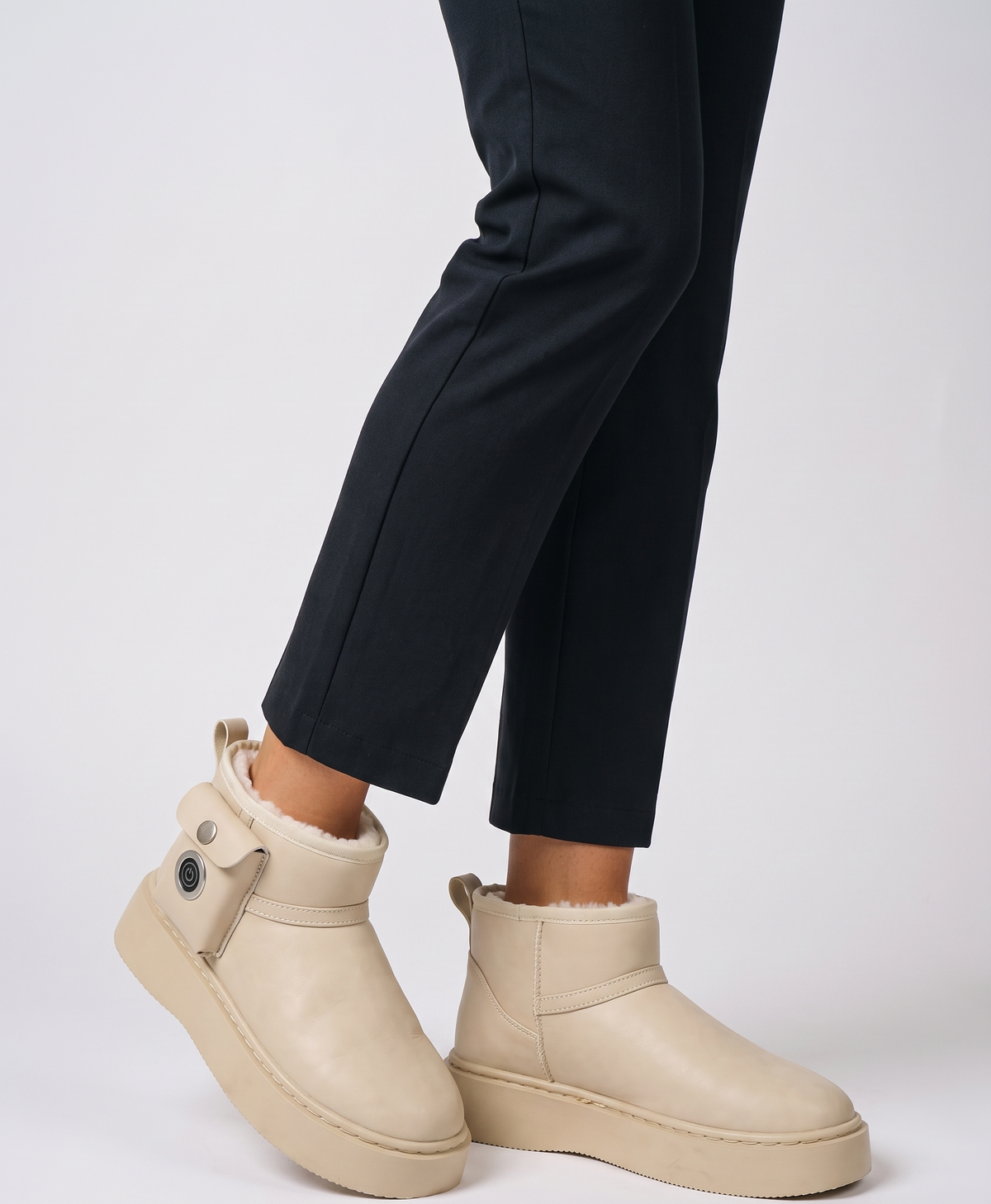 Women's Heated Snow Boots, USB Powered, 3 Heat Levels, Thick Fleece-Lined, Power Bank Pocket, for Winter Walks, Beige