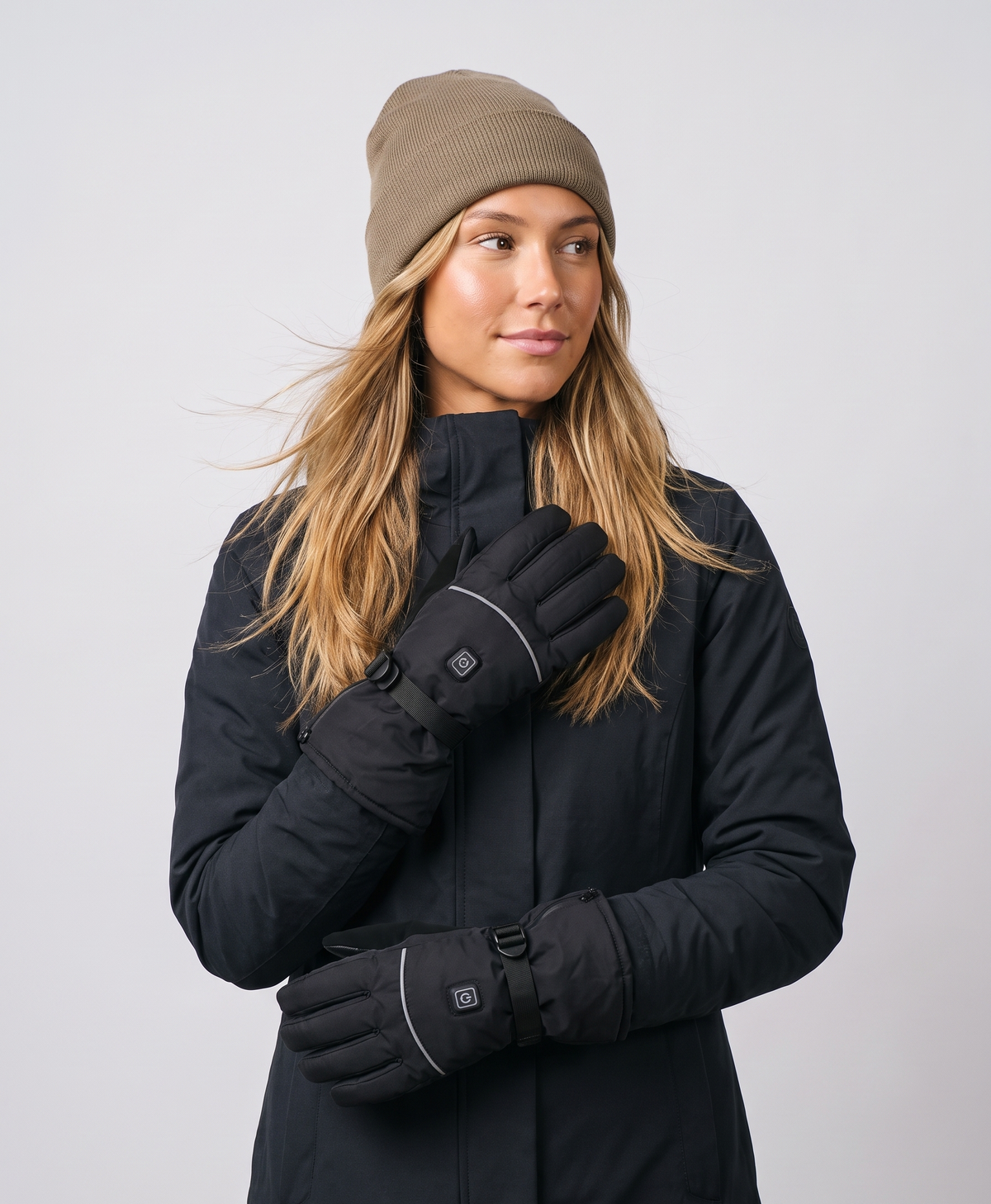Women's Heated Gloves, 3 Heat Levels, Velvet-Lined, Battery Case, Non-Slip Palm, Reflective, for Skiing & Winter Sports, Black